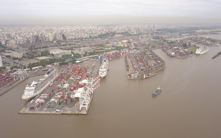Buenos Aires recibió tres cruceros de MSC en un mismo día