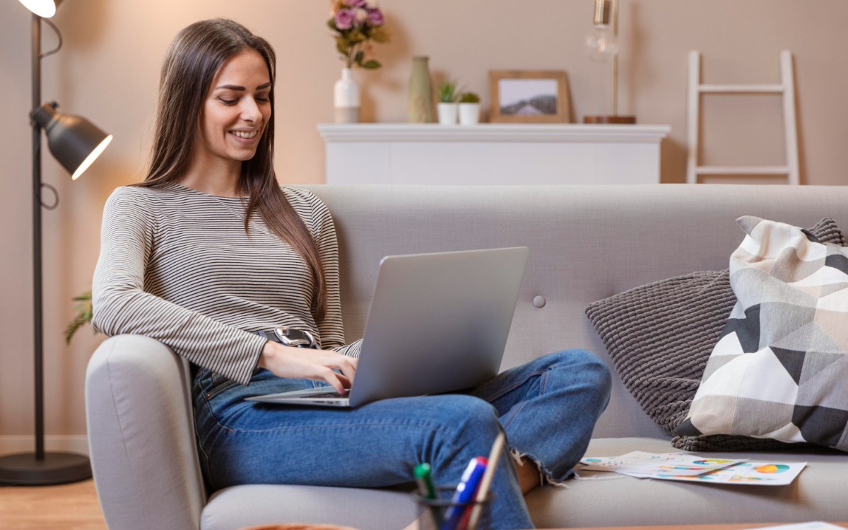 Este estudio revela cómo trabajar en casa mejora tu salud emocional