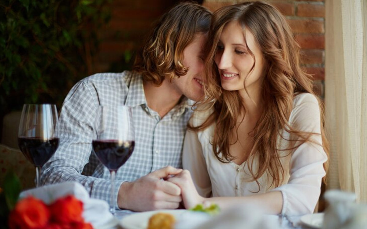 El floodlighting puede parecer una muestra de confianza, pero muchas veces es una forma de invadir emocionalmente a la pareja.
