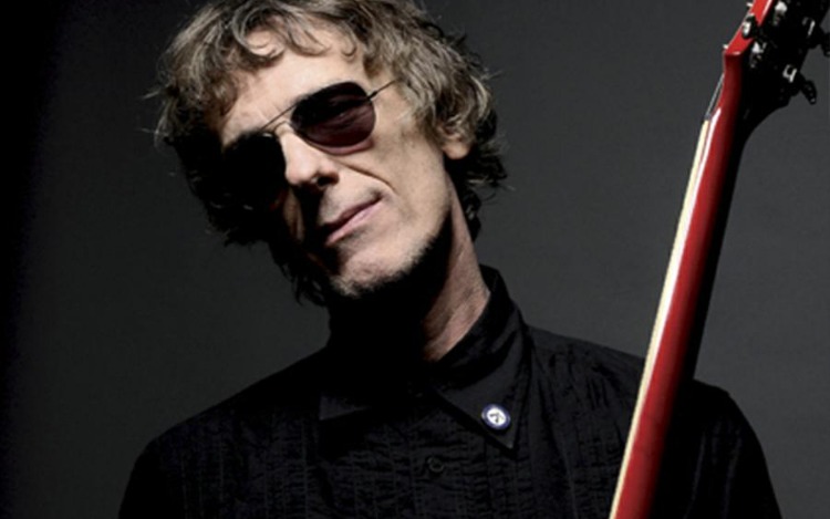 ¿Qué hubiera pasado sin el “Flaco” en la cultura argentina? Definitivamente, no estaríamos hablando hoy de rock nacional. Luis Alberto Spinetta, a través de Almendra y Pescado Rabioso, introdujo al país a un estilo musical que sólo existía en Estados Unidos y Europa.