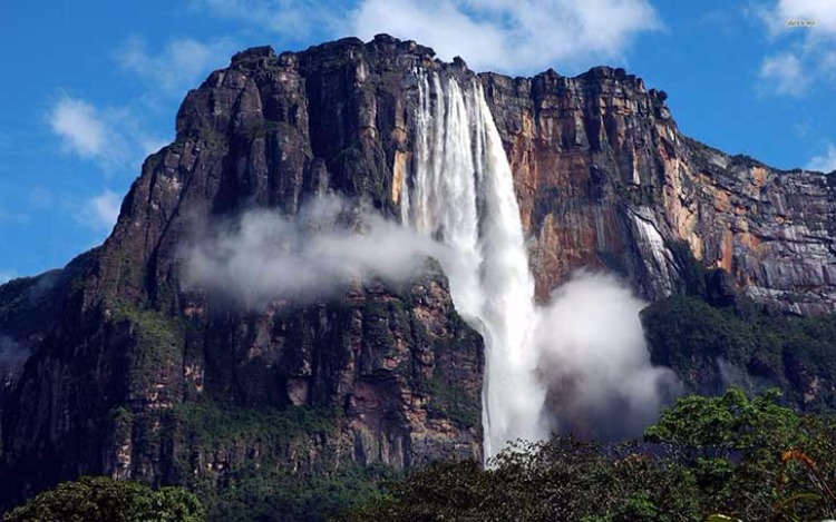 El imponente Salto del Angel, en Venezuela