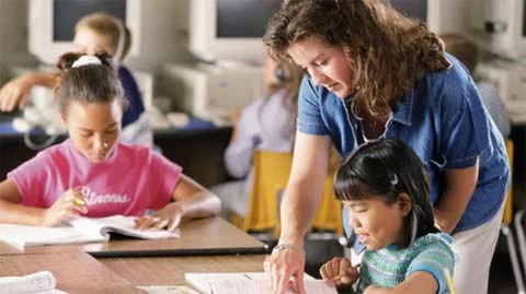 
			Reflexión en homenaje a los maestros en su día.