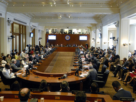 La Organización de los Estados Americanos (OEA) realizó hoy la 50 Mesa Redonda de Políticas en la cual se presentó el informe:“Perspectivas Económicas de América Latina para el 2013: Políticas de PyMES para el Cambio Estructural”