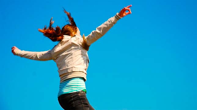 Bajo el lema “Mujeres reales”, la actriz argentina Jazmín Stuart reunió a mujeres  de todas las edades y ellas misma fueron quienes contaron  a través de una imagen un instante de felicidad que define sus vidas e impacta en el bienestar de sus familias, amigos y seres queridos