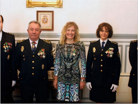 Pilar Jericó es de las pocas mujeres involucradas en la formación y desarrollo de habilidades de liderazgo en organizaciones como el Ejército español y la Policía Nacional. 