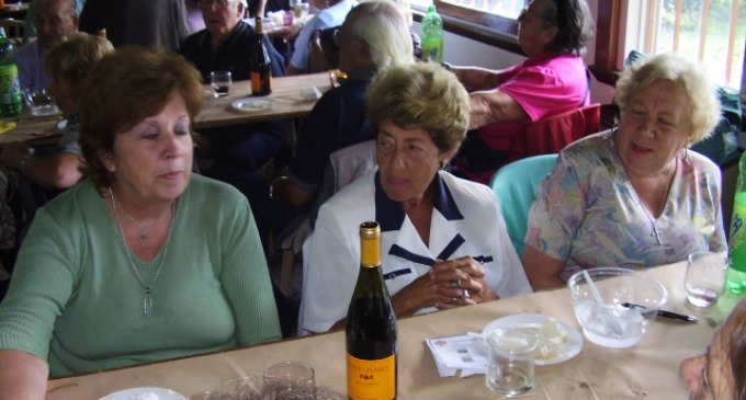 El Centro Gallego de Mar del Plata comunica a socios y amigos que el domingo 16 de marzo de 2014 a las 13:30 horas aproximadamente, disfrutaremos de un rico asado.