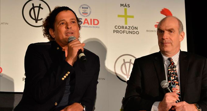 Carlos Vives se adentra en comunidades vulnerables en Colombia para combatir la exclusión a través de la música