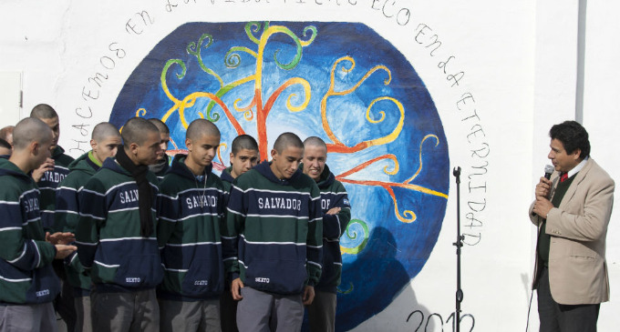Doce compañeros de un mismo colegio se pelaron para solidarizarse con Lucas Casor, un chico de 17 de años de Córdoba que está atravesando una quimioterapia hace un mes.