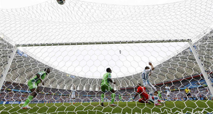 Argentina le ganó 3-2 a Nigeria gracias a la magia de Messi