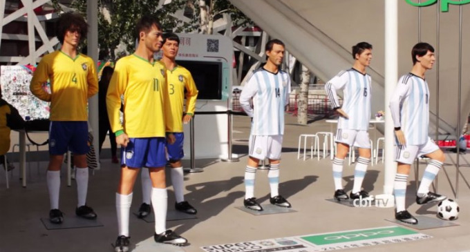 Antes del Superclásico de las Américas, en el país asiático realizaron seis esculturas de los jugadores. Tres de Argentina y tres de Brasil. Pero ¿las estatuas se parecen a los futbolistas?