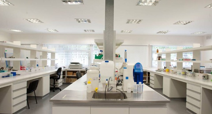 El Laboratorio Max Planck de Biología Estructural, Química y Biofísica Molecular que permitirá realizar estudios de resonancia magnéticas en células y, que dirigirá Claudio Fernández, quedó inaugurado ayer en la ciudad de Rosario, provincia de Santa Fe.