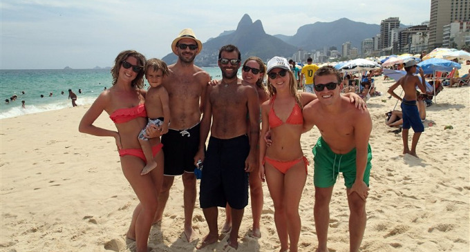 Las tradicionales playas de Bahía, Río de Janeiro, Florianópolis y Búzios, entre otras, están colmadas de familias argentinas; la clave, gastar lo menos posible.