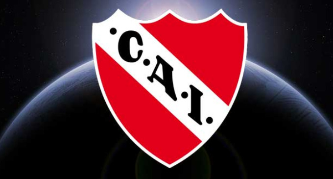El Club Atlético Independiente, con sede en Avellaneda, Buenos Aires, Argentina, llegó a la Luna junto a Armstrong y compañía.