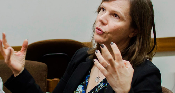 Laura Eason, guionista de House of Cards: «La noción de político despiadado es muy familiar para mi»