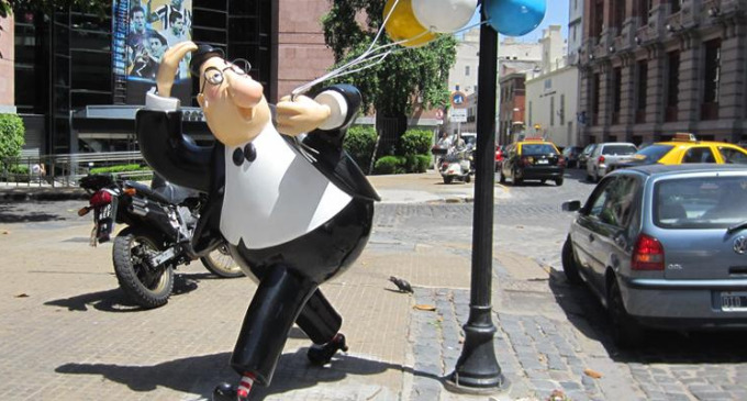 La Ciudad de Buenos Aires cuenta con el “Paseo de la Historieta”, un recorrido de esculturas emplazadas en los barrios de San Telmo, Monserrat y Puerto Madero, que corporizan a los diferentes personajes del comic argentino.