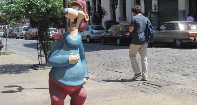 La Ciudad de Buenos Aires cuenta con el “Paseo de la Historieta”, un recorrido de esculturas emplazadas en los barrios de San Telmo, Monserrat y Puerto Madero, que corporizan a los diferentes personajes del comic argentino.