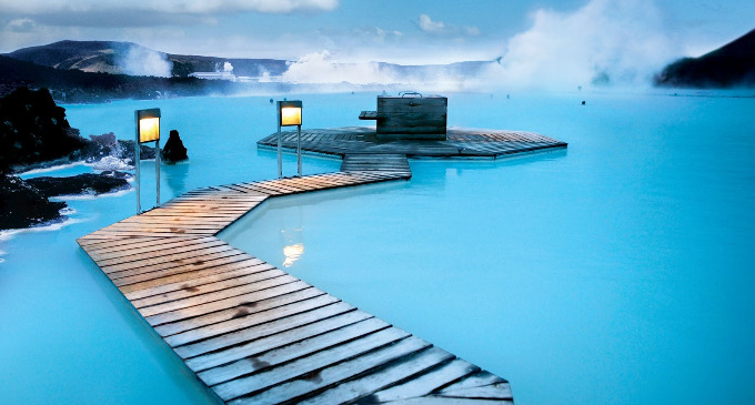 Sí, este lugar de fantasía es real, se encuentra en Islandia y es considerado una de las 25 maravillas del mundo según la National Geographics.