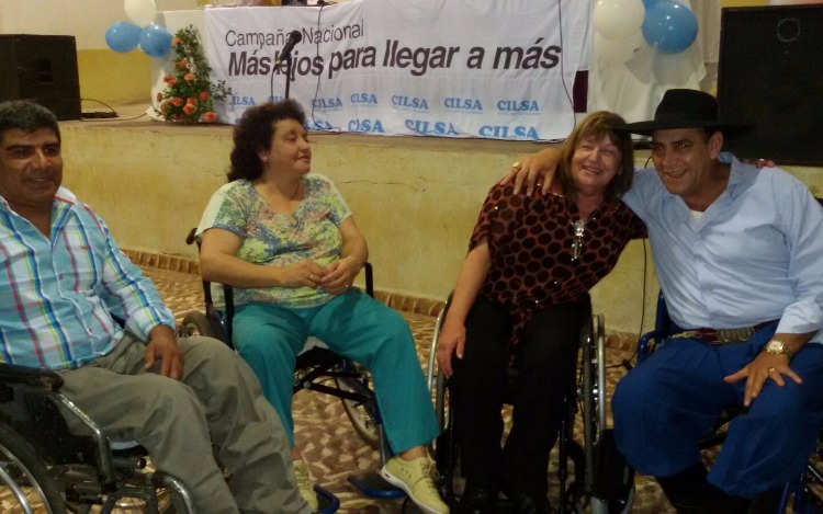En el marco de la Campaña Nacional Solidaria "Más lejos para llegar a más", la ONG que trabaja por la inclusión desde hace 49 años, efectuó una donación de más de 30 elementos ortopédicos a niños y adultos salteños con discapacidad en la Asociación de Padres y Amigos del Discapacitado (APADI), con la presencia de la presidenta de CILSA, Silvia Carranza, y el Intendente local, Sergio Leavy, y Elda Palavecino, miembro de la Comisión Directiva de APADI, entre otras autoridades.