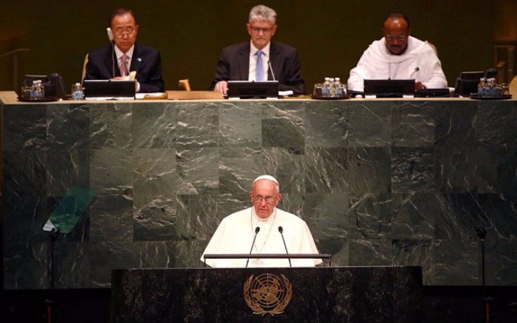 Francisco en la ONU: El gaucho Martín Fierro, un clásico de la literatura en de mi tierra natal, canta: «Los hermanos sean unidos porque esa es la ley primera. Tengan unión verdadera en cualquier tiempo que sea, porque si entre ellos pelean, los devoran los de afuera».