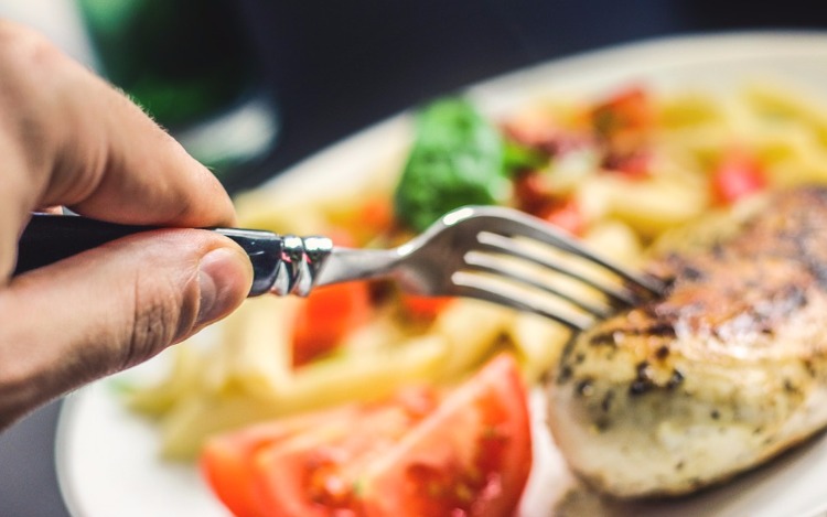 Cuidarse en las comidas sin descuidar el bolsillo