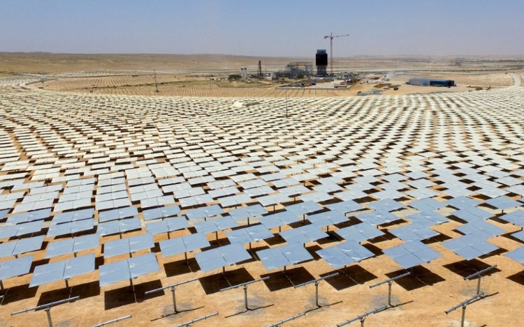 Israel se ubica a la vanguardia en energías renovables, construyendo una gigantesca torre solar