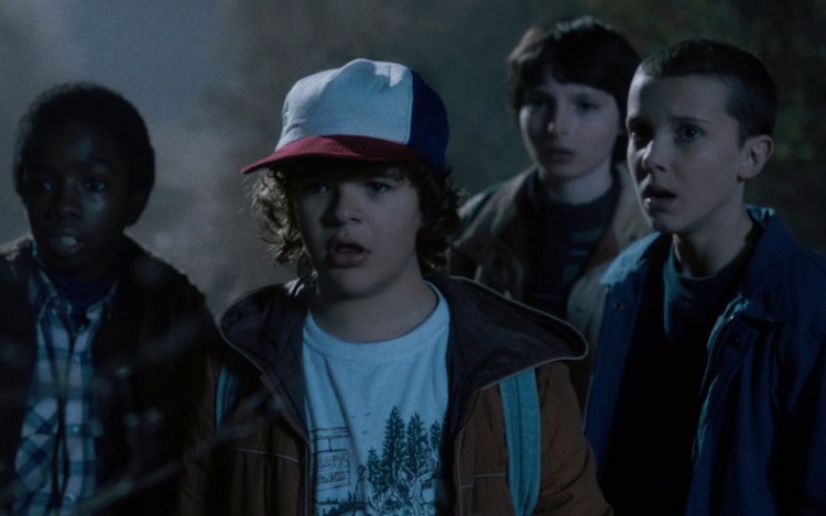 ET + Poltergeist + Stand by me + The Goonies + John Carpenter + Stephen King = «Stranger Things», la serie "retro ochentas" de la que hablan todos, producida con big data por Netflix.