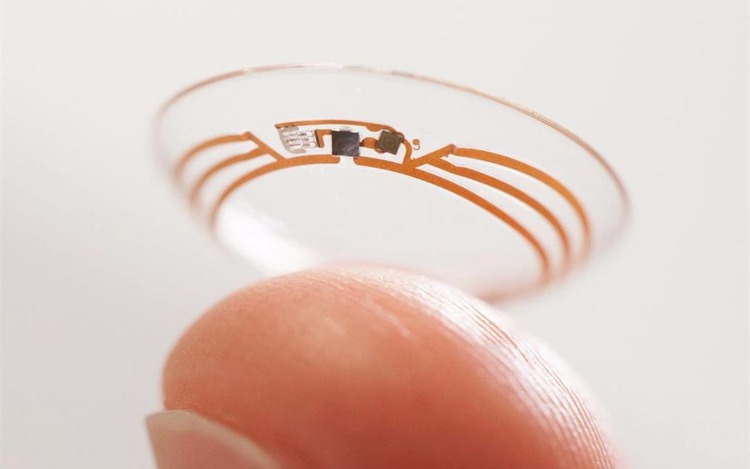 Google y Novartis desarrollaron los Digital Contact Lens, un nuevo dispositivo para el control de la glucosa en tiempo real, posicionándose así en uno de los sectores con mayor inversión tecnológica, como es el de la salud.