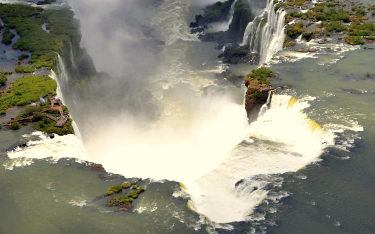 Viaje a las imponentes Cataratas del Iguazú