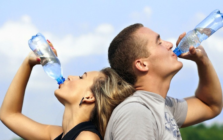 El agua: la clave para prevenir la obesidad