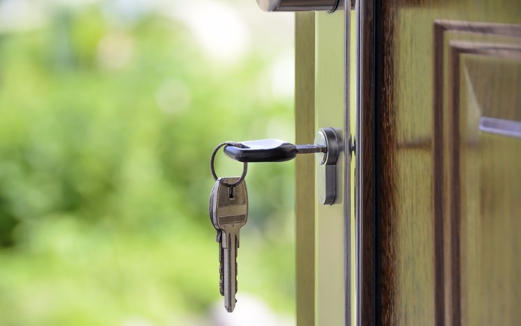 Anuncian créditos hipotecarios a 30 años para compra de viviendas