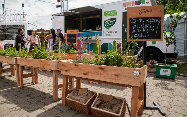 Con el lema “Un plantín para vos, un apoyo para ellos”, Termarealizará un taller de reciclaje con la Asociación Feriado al Planeta y le donará $100.000 para colaborar con su programa anual “Reciclar es amar”.