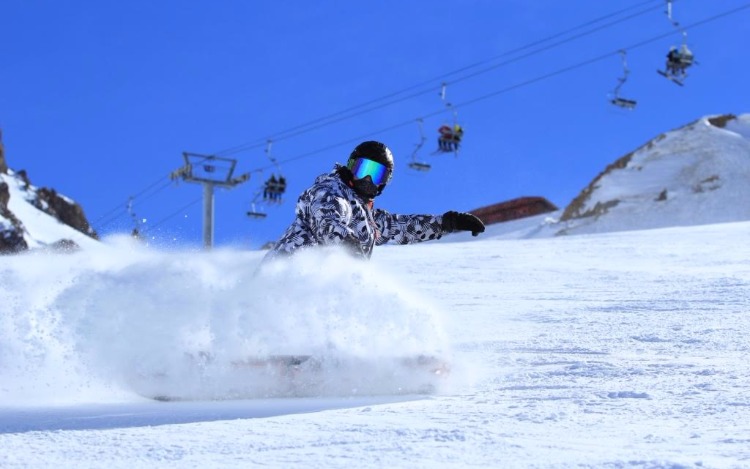 El centro de ski de Las Leñas iniciará su temporada de invierno 2017 el próximo sábado 17 de junio.