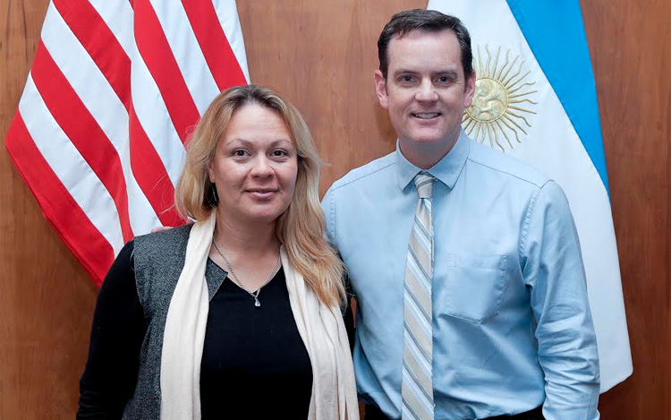 El Departamento de Estado de los Estados Unidos distingue a la Argentina Alika Kinan con el premio «Héroe contra la Trata de Personas»