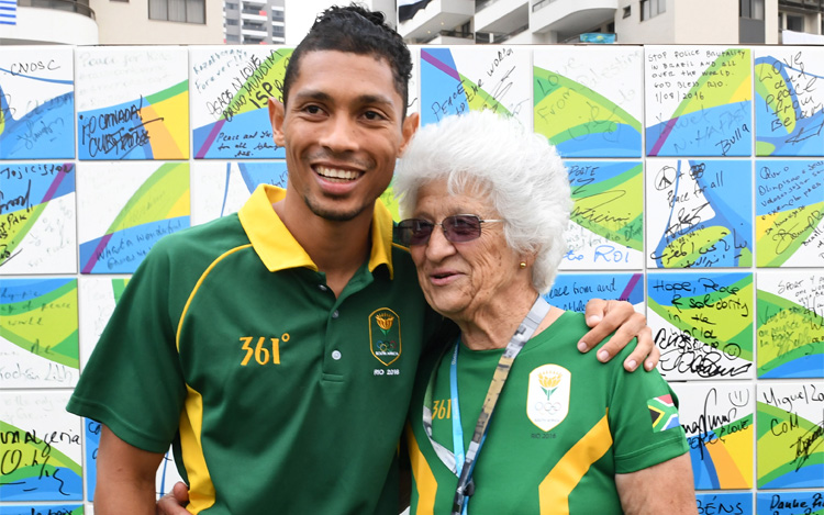 La primera semana de agosto de 2020 está marcada con un círculo rojo en el calendario de Ans Botha, la entrenadora de 76 años responsable de la transformación del atleta sudafricano Wayde van Niekerk.