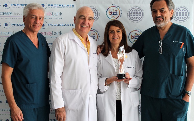 Procrearte fue reconocido con el premio “The Bizz 2017”  por su excelencia empresarial por la World Confederation of Businesses. La organización internacional –que tiene presencia en 120 países y que evalúa a más de 2500 empresas por año- entregó la distinción empresarial más importante del mundo a las autoridades del centro de medicina reproductiva y molecular local por su liderazgo y el crecimiento exponencial.