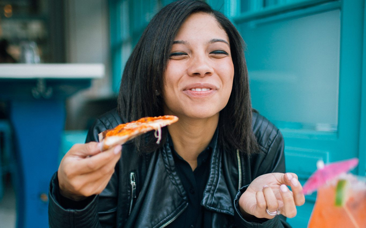 Somos lo que comemos. La ciencia está estudiando la relación que los alimentos tienen sobre nuestro estado de ánimo.