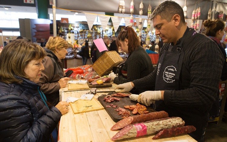 Miles de visitantes se acercaron a "Caminos y Sabores" para vivir el día de la Patria