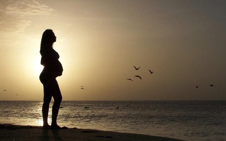 Cada vez mas parejas en todo el mundo tienen que recurrir a la donación de óvulos para cumplir el sueño de ser padres. Hoy existe la tecnología de reconocimiento facial para que los bebés se parezcan a sus padres.