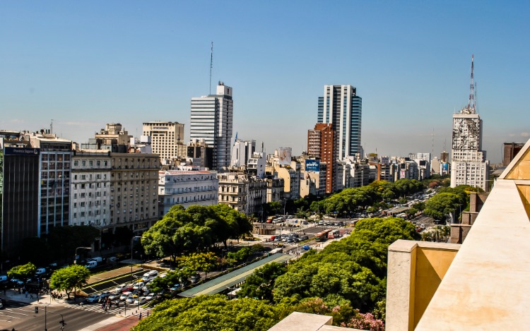 El Hotel Grand Brizo Buenos Aires propone vivir la ciudad, desde la experiencia de un turista.