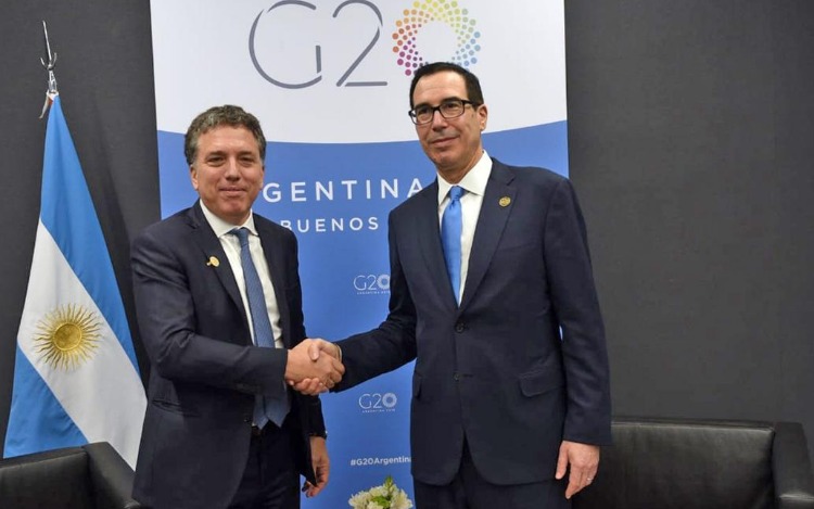 El secretario del Tesoro de los Estados Unidos, Steven T. Mnuchin, y el ministro de Hacienda de la República Argentina, Nicolás Dujovne, firmaron un Acuerdo Marco para Fortalecer la Inversión en Infraestructura y Cooperación Energética, en el ámbito de la Cumbre de Líderes del G20. El secretario de Estado Mike Pompeo y la subsecretaria de Estado para Asuntos Económicos y Empresariales Manisha Singh también fueron parte de la delegación estadounidense.