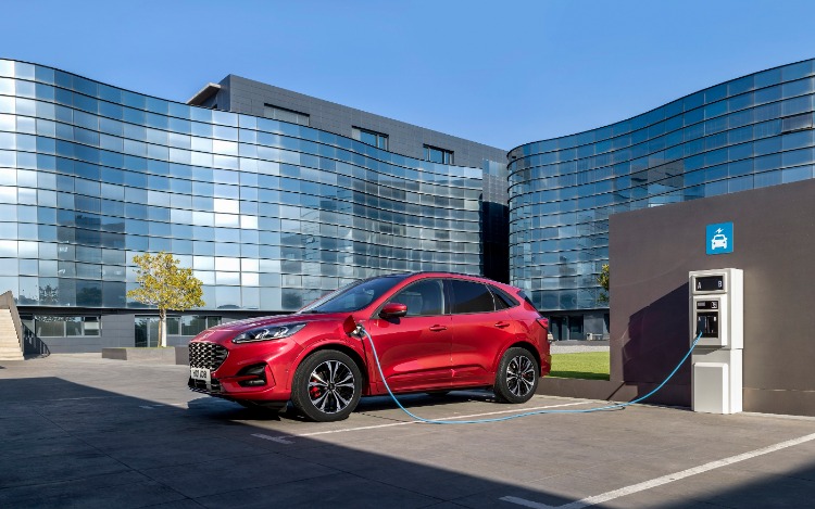 Ford avanza con la electrificación de todos sus vehículos