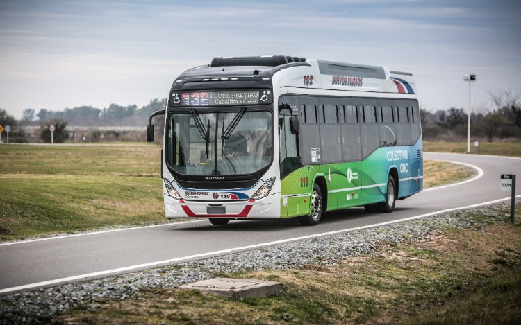 La firma de origen sueco continúa participando del programa de Movilidad Sustentable convocado por la Secretaría de Transporte de la Ciudad de Buenos Aires -y en conjunto con la línea de colectivos 132- pondrá en circulación un bus urbano propulsado 100% con GNC.