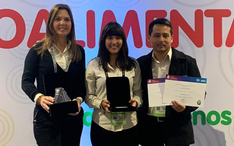 La compañía peruana obtuvo dos premios en el Concurso de Innovación de Expoalimentaria, por el desarrollo de su producto Wanka Maca Tea.