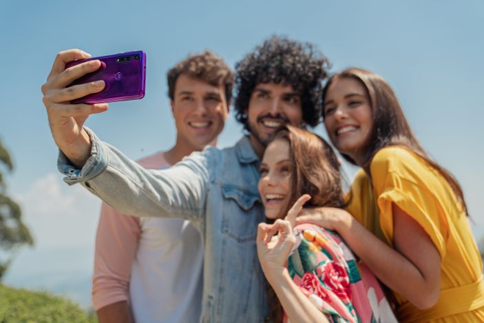 Motorola presenta el motorola one macro, moto e6 play y la nueva generación de moto g