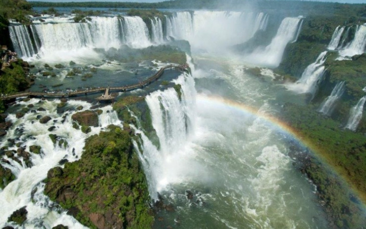 Visitá el Parque Nacional Iguaçu y el Hito de las 3 Fronteras