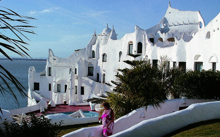 La Perla del Este es el sitio más visitado por los turistas de nuestro país entre los destinos de la costa seguido por Piriápolis.