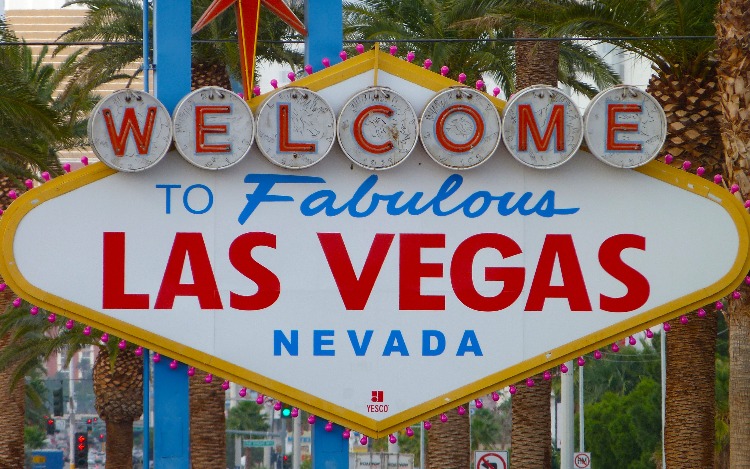 No existe persona en el mundo que no haya escuchado al menos una vez una referencia sobre Las Vegas. Este rincón rodeado por el desierto de Nevada esconde tantos secretos que es una de las paradas casi obligadas para los turistas que visitan Estados Unidos.