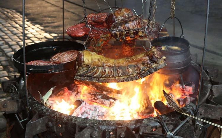 ¿Tienen el mismo ascendente el fútbol y el asado de tira?