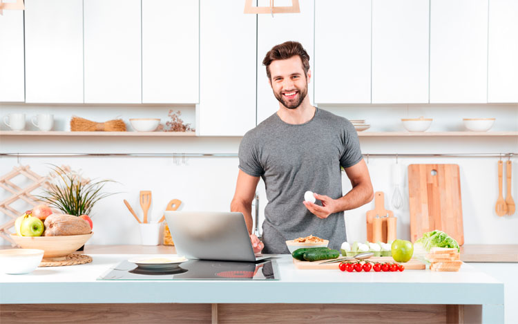 El Gran Mercado Argentino tiene una nueva sección en su web para que aprendas a cocinar de la mano de cocineros, influencers y productores.