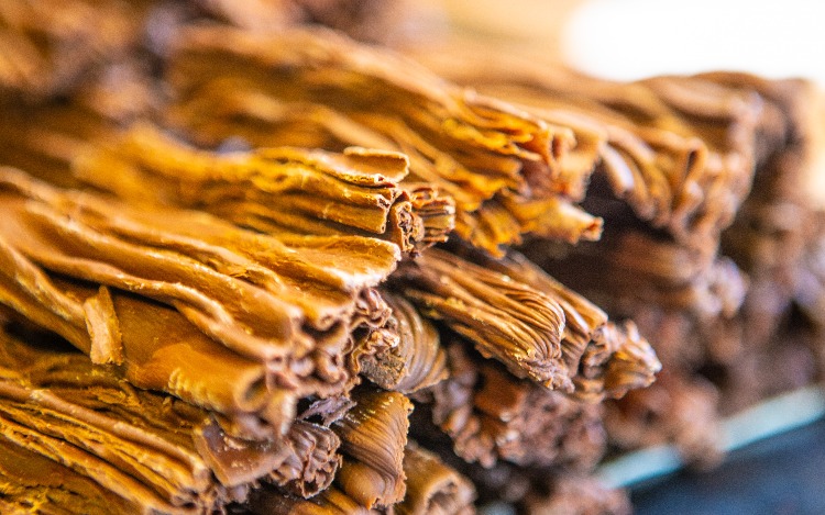 Bariloche te invita a realizar su clásico chocolate en rama en casa.